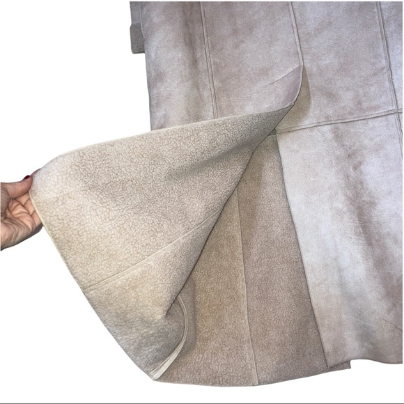 - J Jill Faux Shearling Long Coat  winter Jacket  EUC 🖤 gorgeous size M - Picture 15 of 15